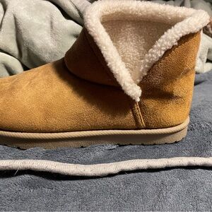 Cozy Tan womens Boots